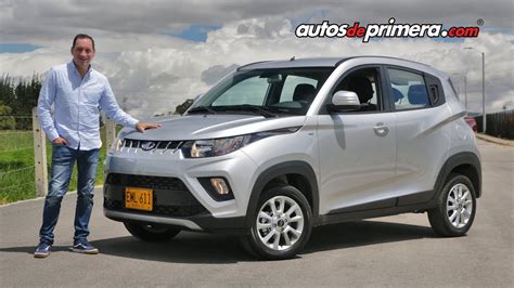 Mahindra KUV100 in ambiente urbano