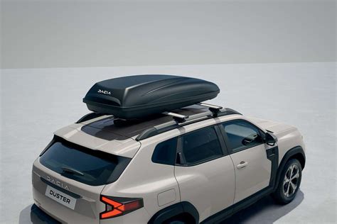 Dacia Logan MCV con barre longitudinali e trasversali installate