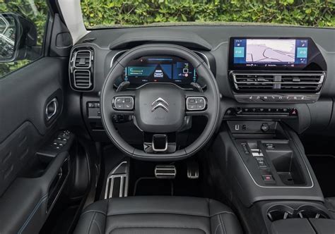 Interni spaziosi della Citroën C5 Aircross con dettagli delle bocchette dell'aria