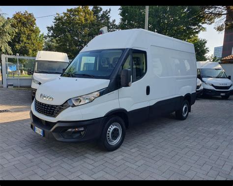 IVECO DAILY con pneumatici adatti