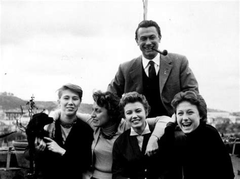 Fotografia di Fosco Maraini e Topazia Alliata, magari in un contesto familiare o di viaggio