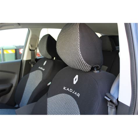 Renault Kadjar interno auto con coprisedili eleganti