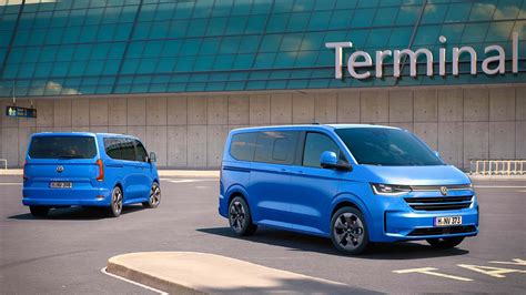 Visione interna del VW T7 con borse laterali installate