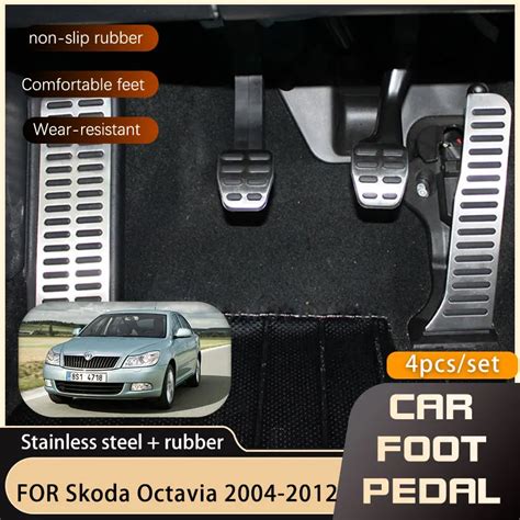 Esempio di battitacco posteriore in acciaio inossidabile per Skoda Octavia con logo