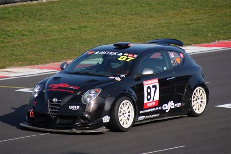 Alfa Romeo MiTo con copricerchi sportivi