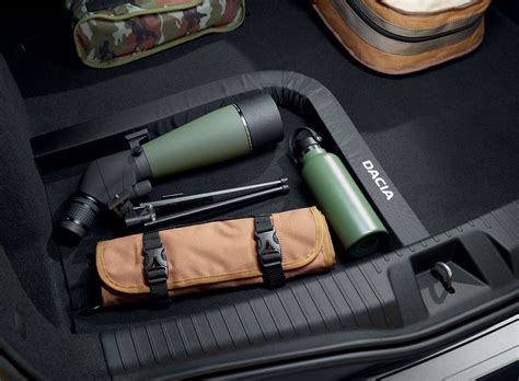 Organizer modulabile nel bagagliaio di Dacia Logan