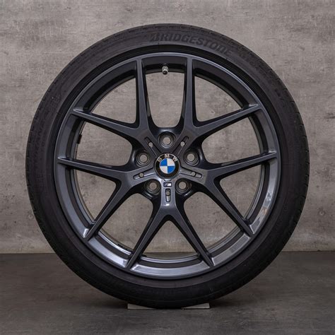 BMW Serie 1 con cerchioni sportivi