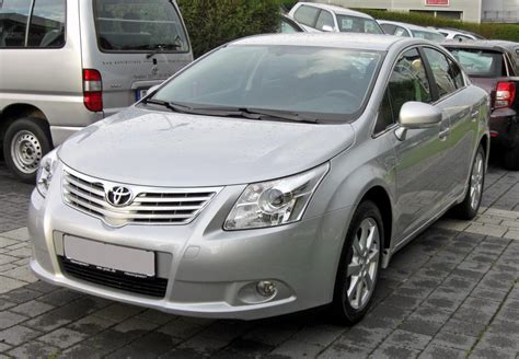 Toyota Avensis prima, seconda e terza generazione