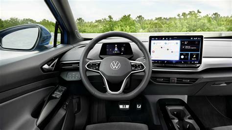 Interni Volkswagen ID.3 con schermo infotainment