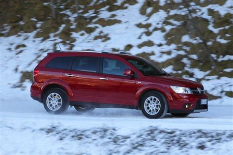 Fiat Freemont 4x4 Lounge in un paesaggio di montagna