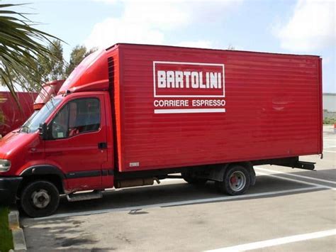 Furgone Bartolini per spedizioni rapide