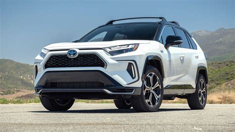 Toyota RAV4 consumi ibridi