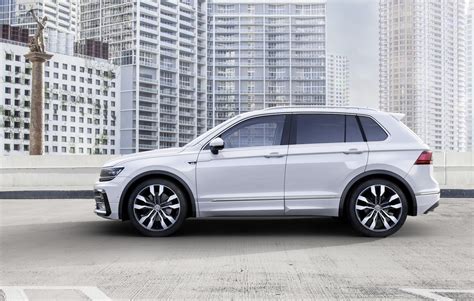 Volkswagen Tiguan con cerchi in lega sportivi