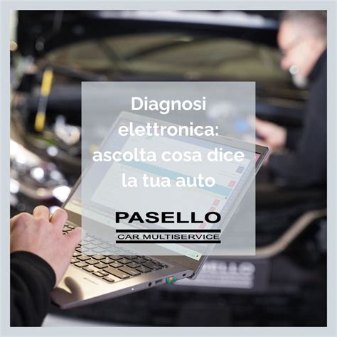Tecnico che effettua una diagnosi elettronica su un veicolo