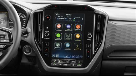 Interni Subaru WRX con schermo infotainment