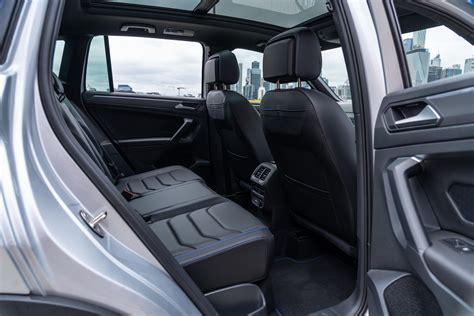 Interni Volkswagen Tiguan con ampio spazio per i passeggeri posteriori