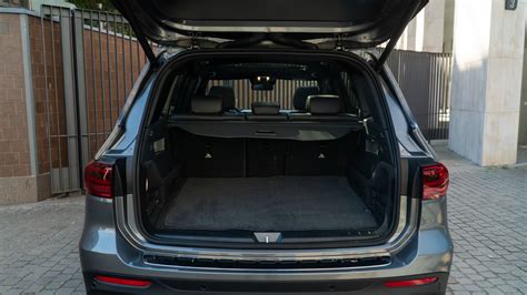 Bagagliaio Mercedes-Benz GLB con sedili abbassati