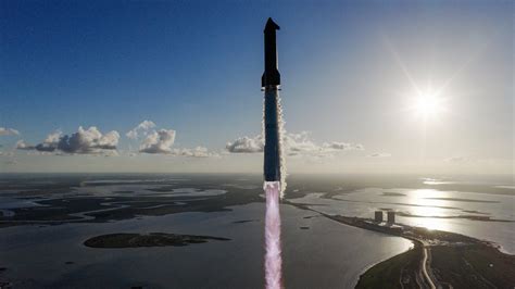 Razzo SpaceX in fase di lancio
