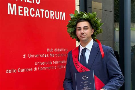 Alessandro Pregnolato festeggia il titolo