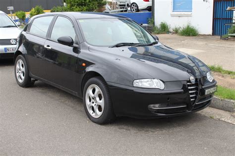 Alfa Romeo 147 in fase di accelerazione