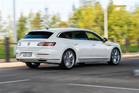 Volkswagen Arteon vista laterale