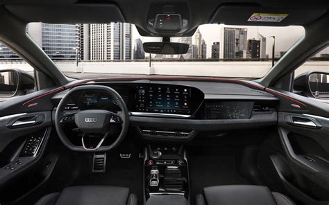 Interni tecnologici di Audi SQ6 e-tron