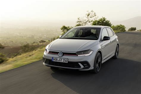 Icona del sistema IQ.DRIVE sulla strumentazione della Volkswagen Polo GTI