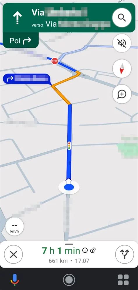Mappa del navigatore con indicazioni sul traffico