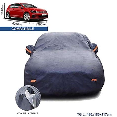 Volkswagen Golf 7 GTI con telo copriauto indoor
