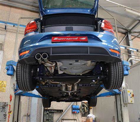 Volkswagen Polo GTI con scarico sportivo
