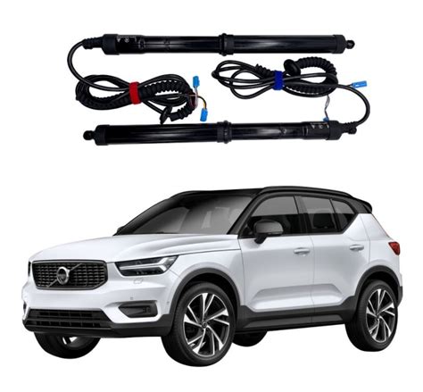 Dettaglio del portellone di una Volvo XC40