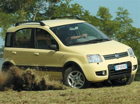 Fiat Panda 4x4 di seconda generazione con allestimento Sisley