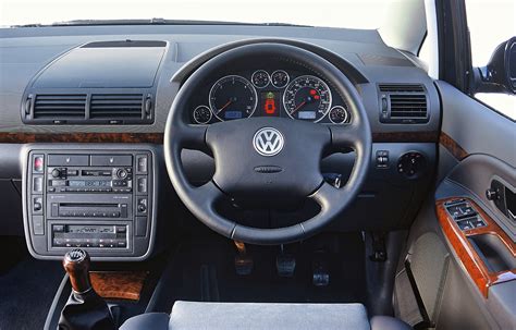 Volkswagen Sharan 2004 interior dashboard
