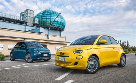 Fiat 500 Lounge Hybrid frontale