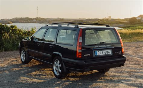 Volvo V70 vista laterale