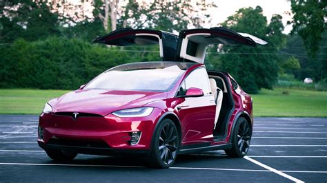 Tesla Model X in viaggio