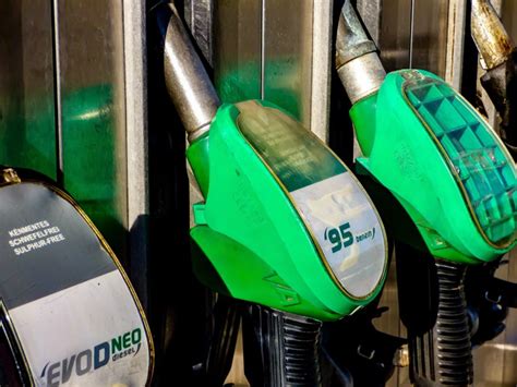 Simbolo benzina 95 ottani e 98 ottani