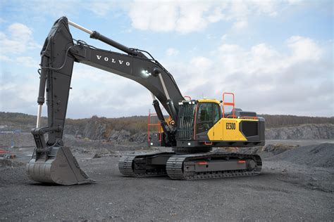 Escavatore Volvo in azione