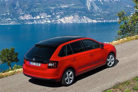 Skoda Rapid Spaceback in movimento