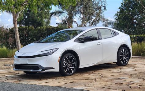 Toyota Prius 2023 design