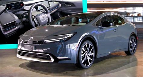 Toyota Prius 2023 motore