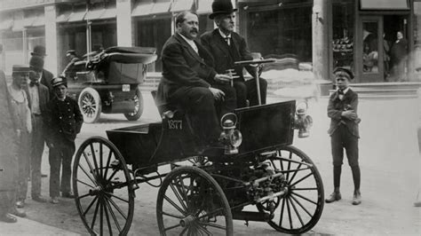 Una delle prime automobili Züst