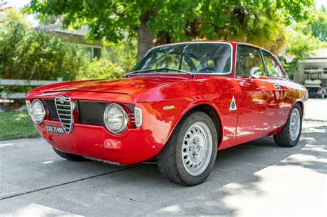 Alfa Romeo Giulia Sprint GT Veloce
