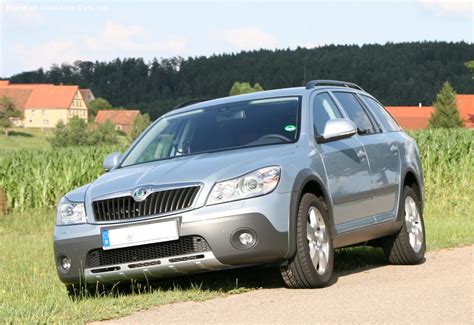 Skoda Octavia II Scout esterna