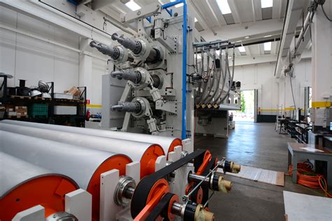 Macchine automatizzate per la lavorazione di gomma e plastica