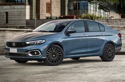 Fiat Tipo 4 porte vista posteriore