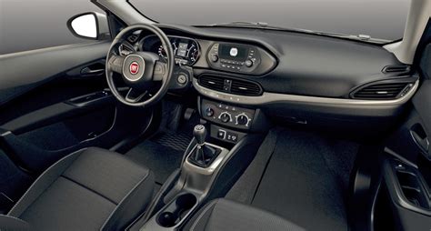 Fiat Tipo interni plancia