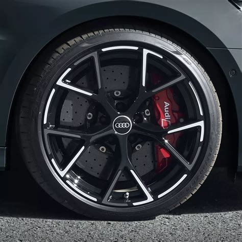 Dettaglio di un cerchio originale Audi S-Line per Q3
