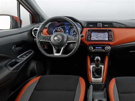 Interni Nissan Micra moderna