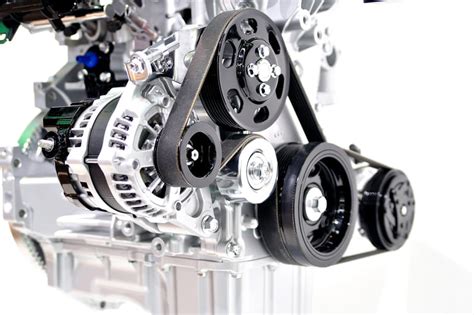 Alternatore con cinghia di trasmissione